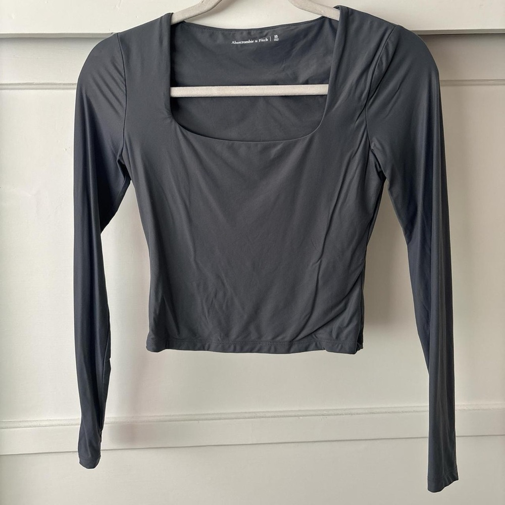 Grey Long sleeve crop top